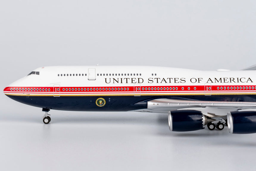 NG Models United States - US Air Force (USAF) (New Version) VC-25B Boeing (747-8) 30000 1/400 Aircraft Scale Model