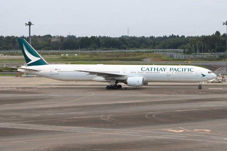 Phoenix Cathay Pacific Boeing B777-300 B-HNQ 1/400 Scale