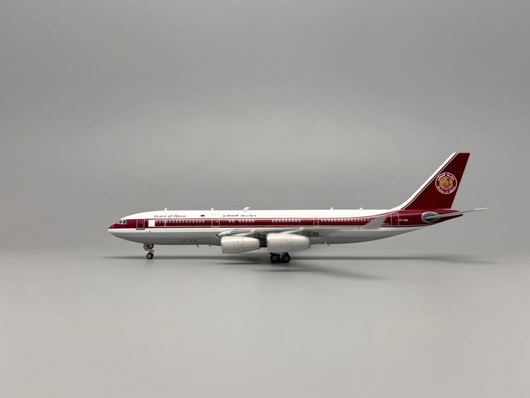 Phoenix Qatar Amiri Airbus A340-200 A7-HHK 1/400 Scale