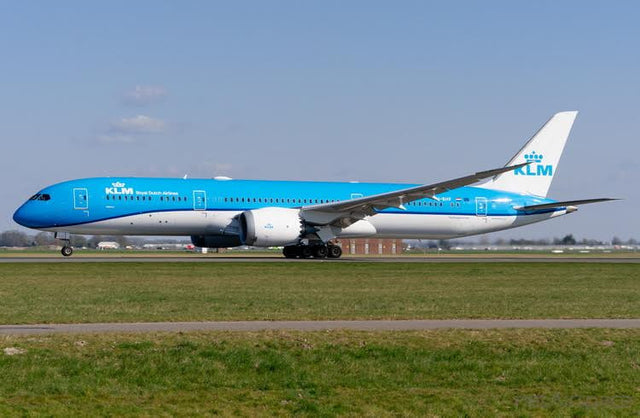 Phoenix KLM Boeing B787-9 PH-BHF 1/400 Aircraft Scale Model