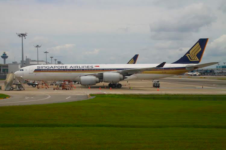 Phoenix Singapore Airlines Airbus A340-500 9V-SGC 1/400 Scale