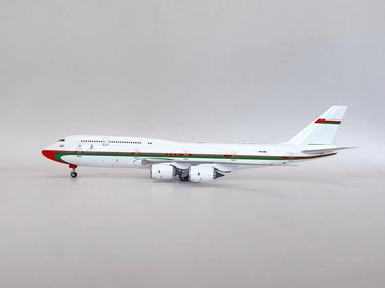Phoenix Oman Royal Flight B747-8 A4O-HMS 1/400 - Aircraft