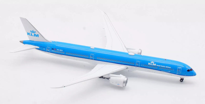 Aviation400 KLM Royal Dutch Airlines Boeing 787-10 Dreamliner PH-BKM (with detachable gear) 1/400 Scale