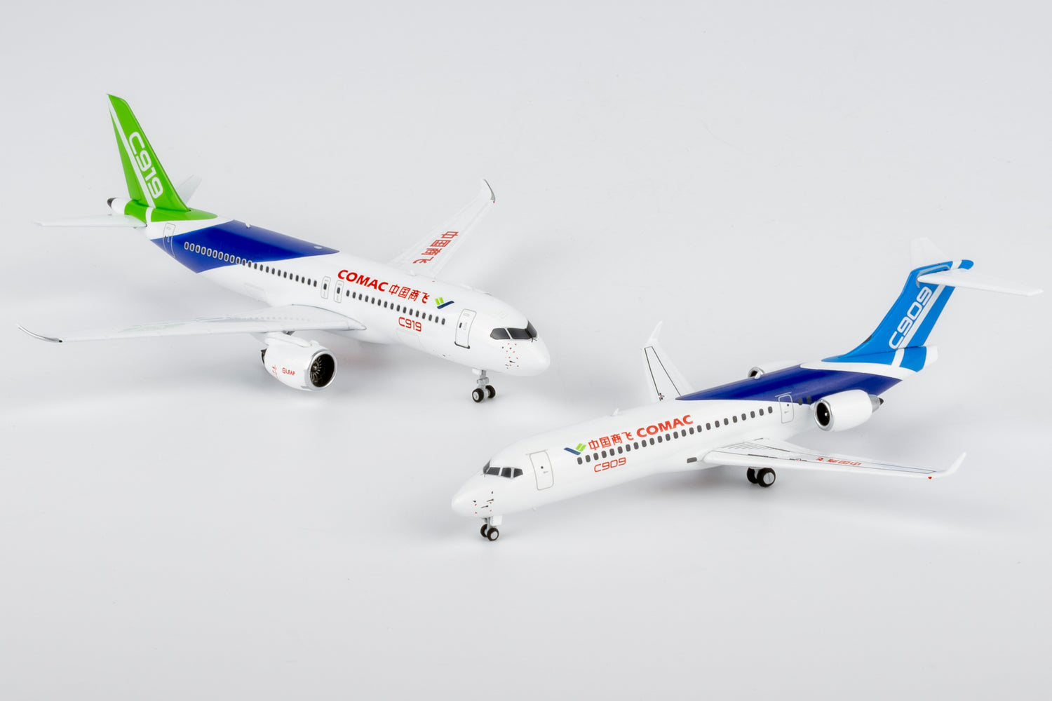 NG Models COMAC C909 1/400 Aircraft Scale Model