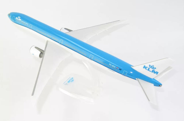 Boeing 777-300ER スケール1:200 KLM Snap-fit Boeing 777-300ER 1/200 - Aircraft Model Store