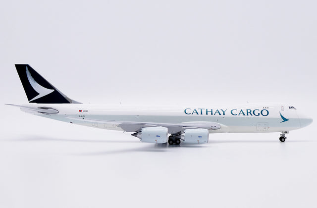 JC Wings Cathay Cargo Boeing 747-8F (B-LJN) 1/400 Aircraft Scale Model