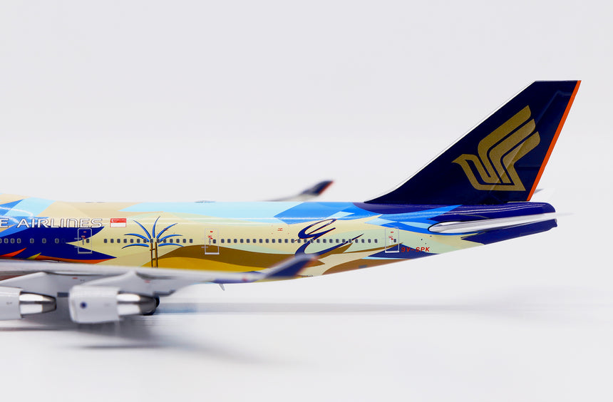 JC Wings Singapore Airlines Boeing 747-400 (9V-SPK) "Tropical" 1/400 Aircraft Scale Model