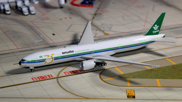 Phoenix Saudi Arabian Boeing 777-300ER Retro Livery HZ-AK28 1/400 Scale