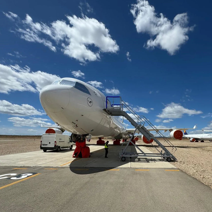 AviationTag Lufthansa Airbus A340 - D-AIHE Blue