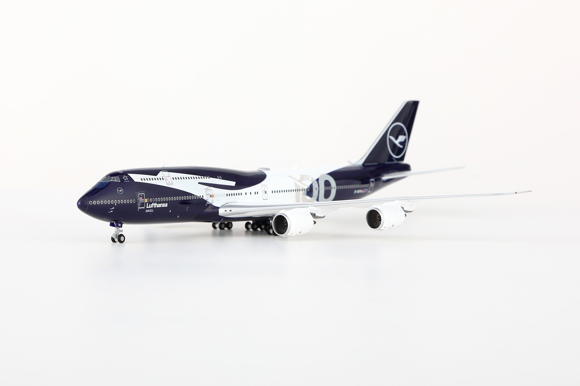 HX Models Lufthansa Boeing 747-8 