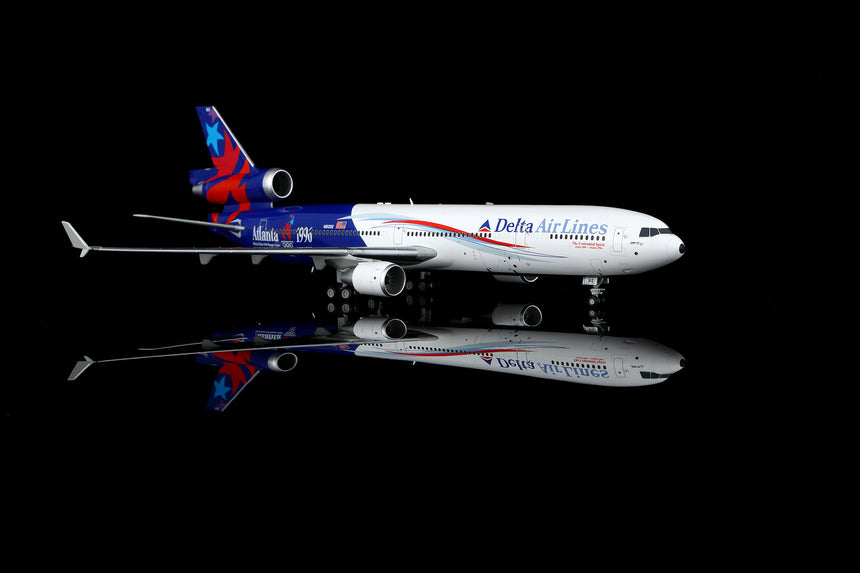 SQ Wings Delta Air Lines Special Delivery Livery McDonnell Douglas MD-11 N812DE 1/200 Aircraft Scale Model