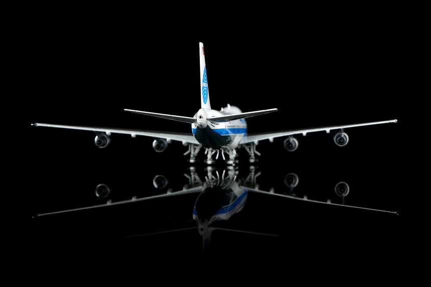 HX Models Pan Am Boeing 747-100 "Clipper Crest of the Wave" N748PA 1/400 Aircraft Scale Model
