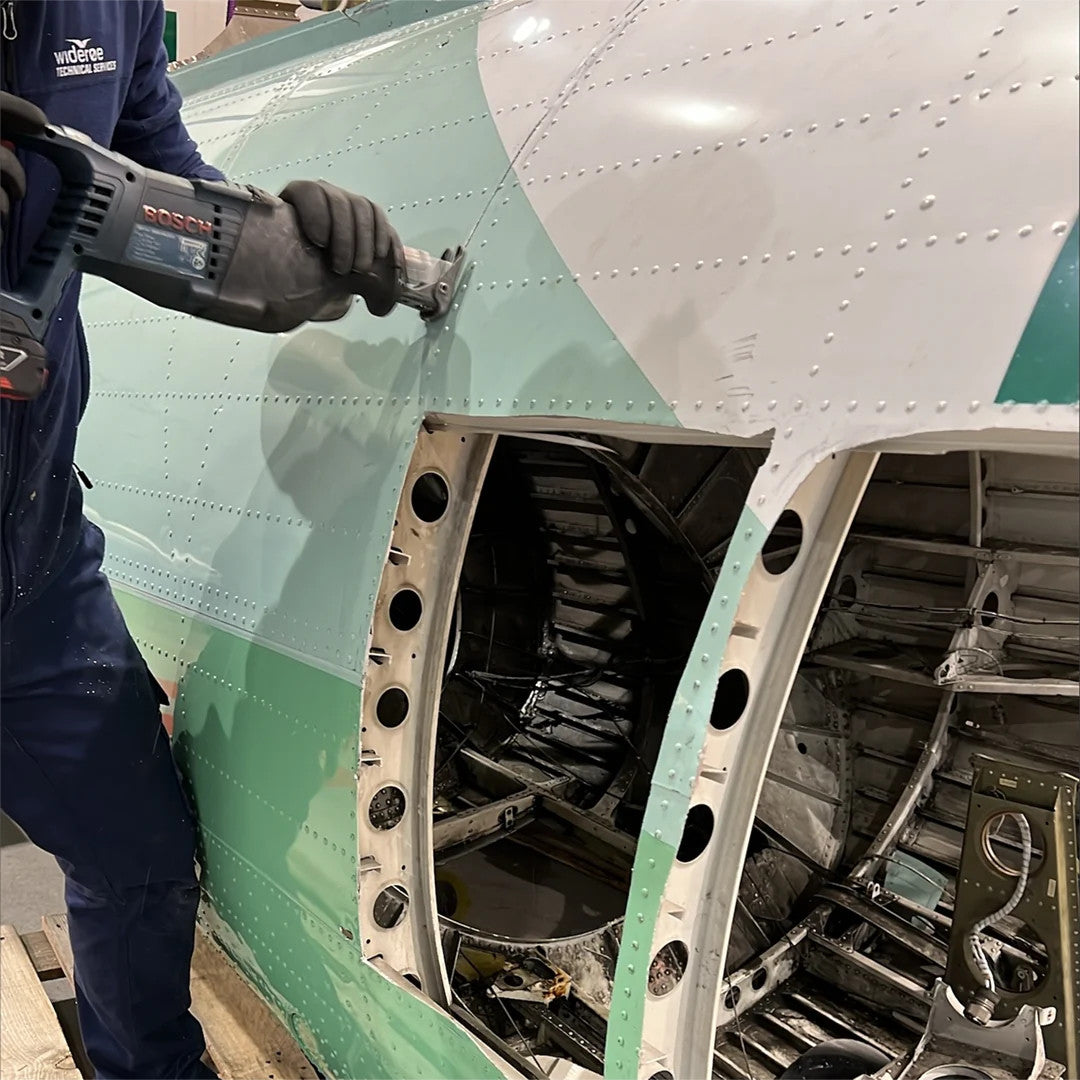 AviationTag Wideroe Dash 8 - LN-WFP Light Green