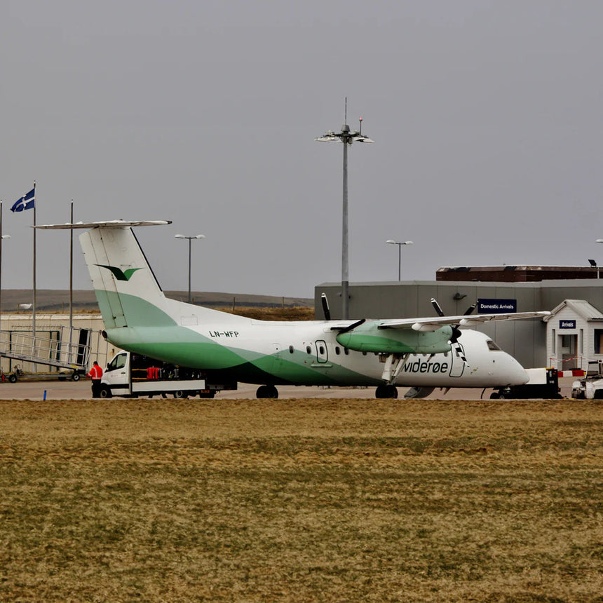 AviationTag Wideroe Dash 8 - LN-WFP Mint