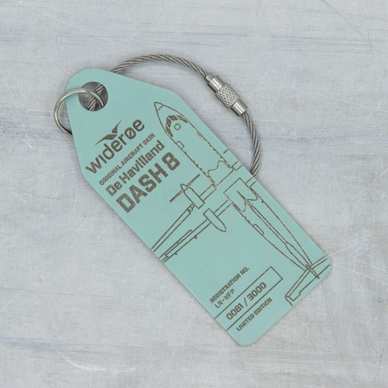 AviationTag Wideroe Dash 8 - LN-WFP Mint