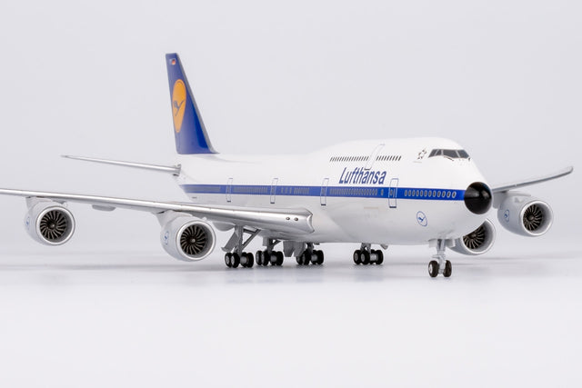 NG Models Lufthansa Retro Colors Boeing B747-8 D-ABYT Lite Edition 1/400 Aircraft Scale Model