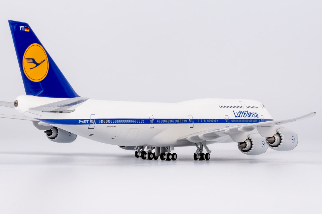 NG Models Lufthansa Retro Colors Boeing B747-8 D-ABYT Lite
