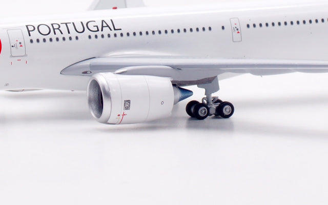 Aviation400 TAP Air Portugal Airbus A330-900 CS-TUQ (detachable gear) 1/400 Aircraft Scale Model