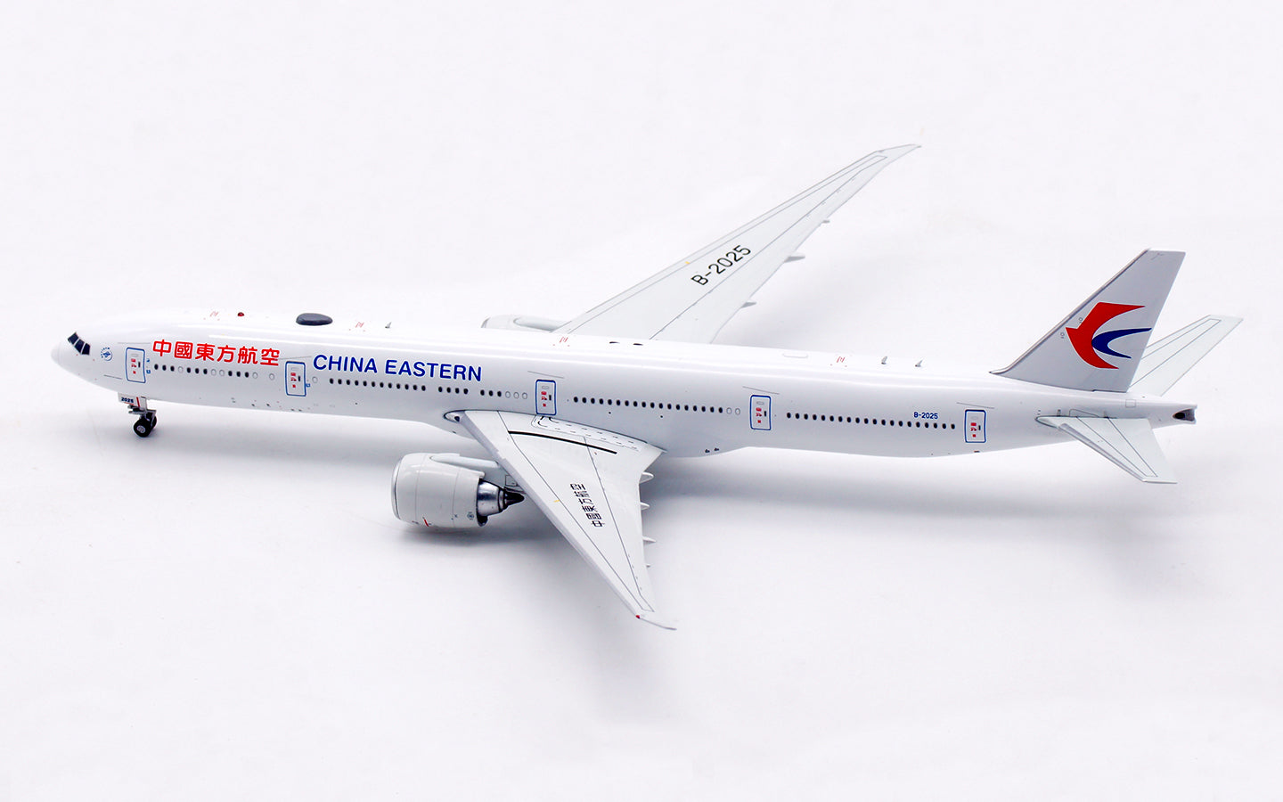 Aviation400 China Eastern Airlines Boeing 777-300ER B-2025