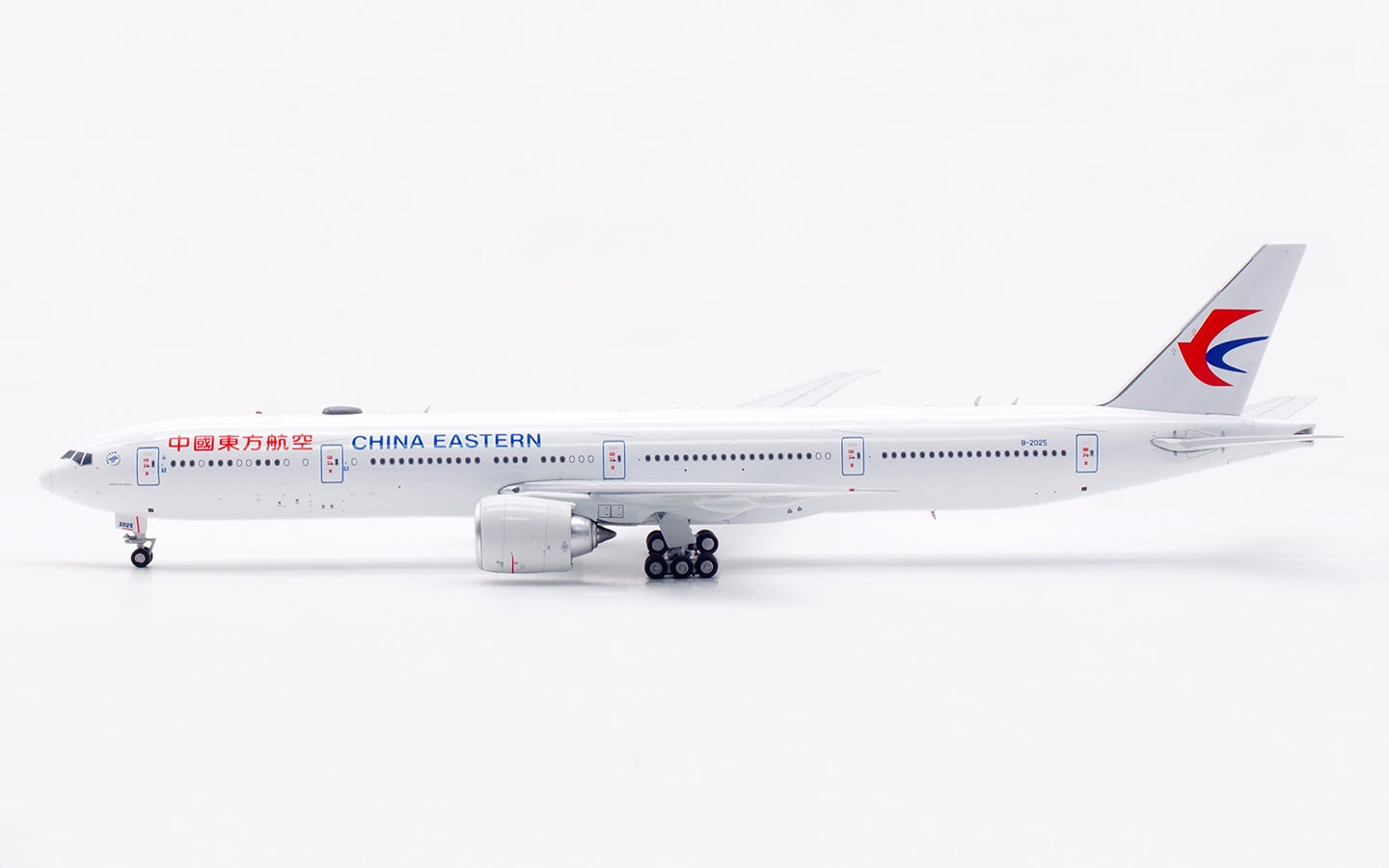 Aviation400 China Eastern Airlines Boeing 777-300ER B-2025