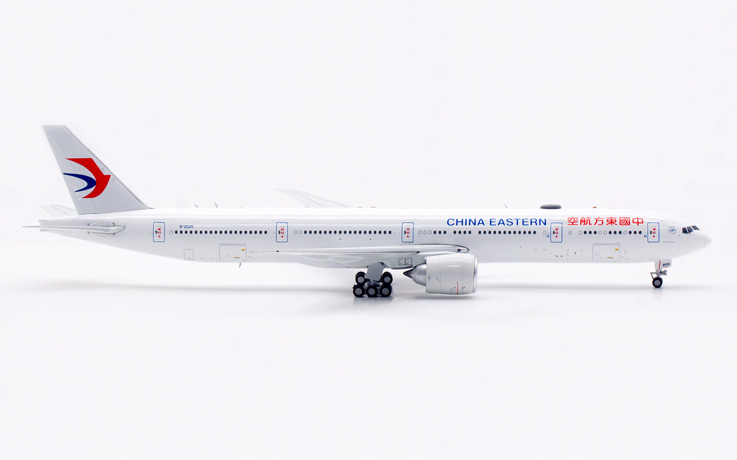 Aviation400 China Eastern Airlines Boeing 777-300ER B-2025