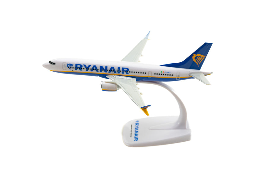 PPC Models Ryanair Boeing 737 MAX Snap-Fit Model Plane 1/200 Aircraft Scale Model