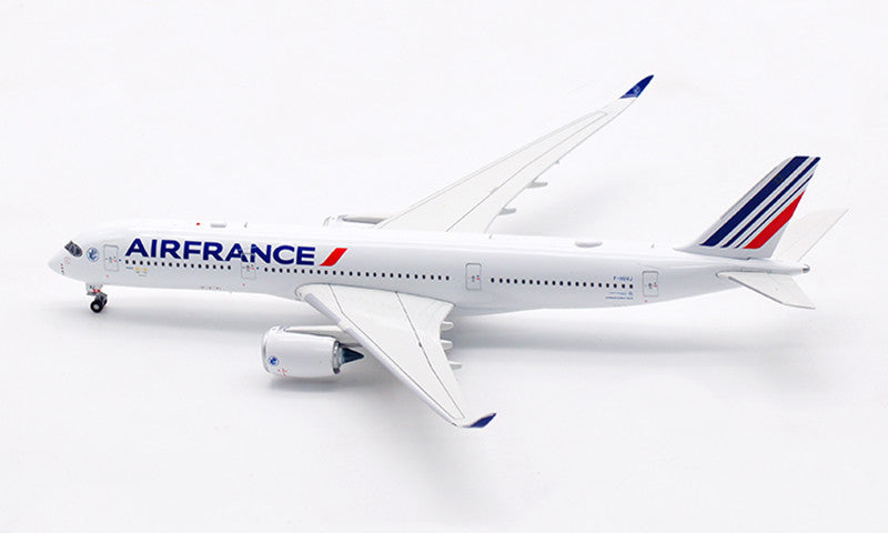Aviation400 Air France Airbus A350-941 F-HUVJ (with detachable gear) 1/400 Scale