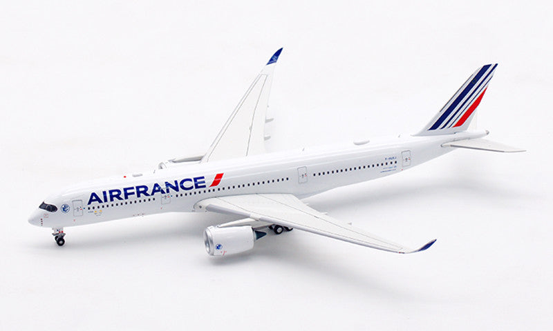 Aviation400 Air France Airbus A350-941 F-HUVJ (with detachable gear) 1/400 Scale