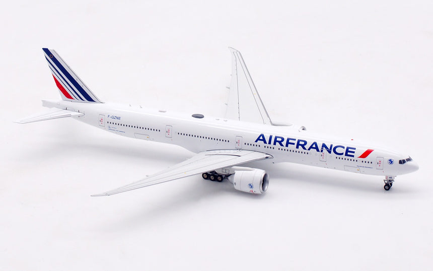 Aviation400 Air France Boeing 777-328ER F-GZNE (detachable gear) 1/400 Aircraft Scale Model