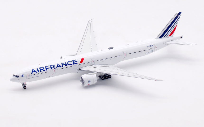 Aviation400 Air France Boeing 777-328ER F-GZNE (detachable gear) 1/400 Aircraft Scale Model