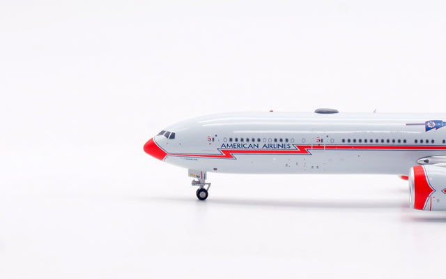 Aviation400 American Airlines Boeing 777-323/ER N735AT (detachable gear) 1/400 Aircraft Scale Model