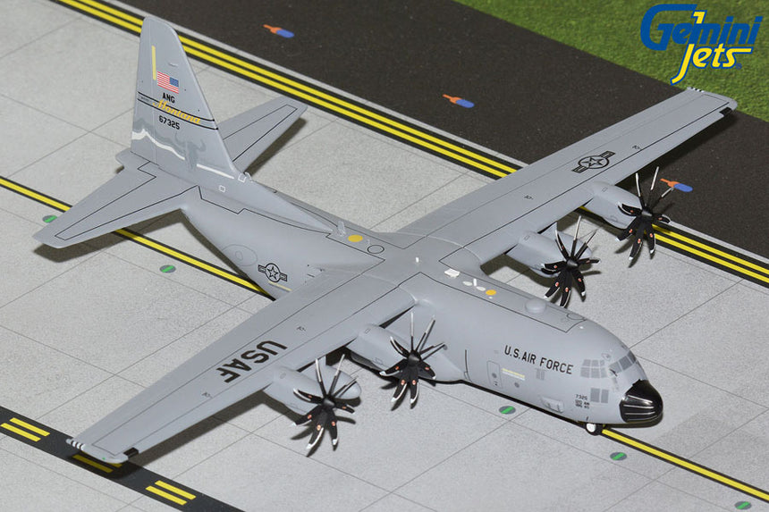 GeminiJets U.S. Air Force C-130H Hercules 96-7325 (Montana ANG) (upgraded stand) 1/200 Scale