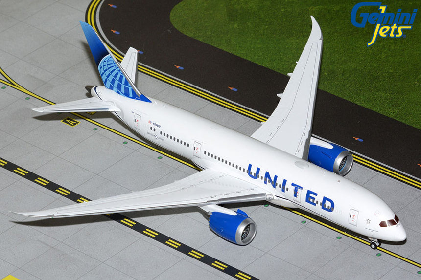 GeminiJets United Airlines Boeing B787-8 N26902 (Current Livery) 1/200 Scale