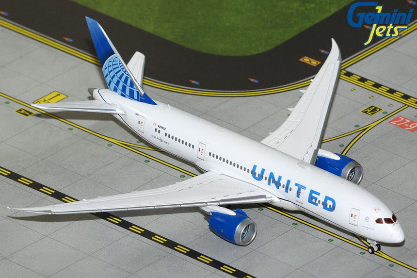 GeminiJets United Airlines Boeing B787-8 N26902 (Current Livery) 1/400 Aircraft Scale Model