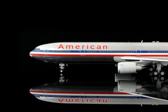 SQ Wings American Airlines McDonnell Douglas MD-11 N1766A 1/200 Aircraft Scale Model
