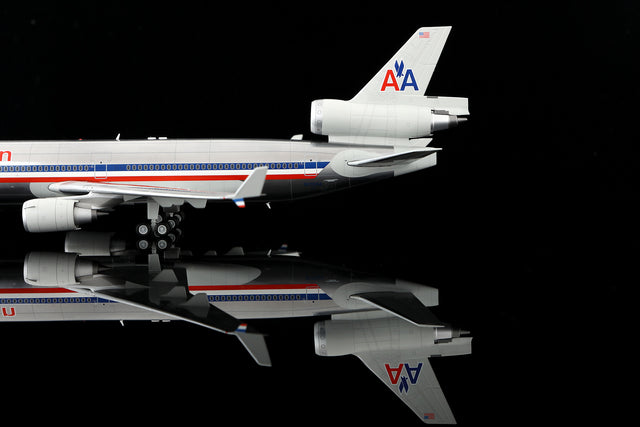 SQ Wings American Airlines McDonnell Douglas MD-11 N1766A 1/200 Aircraft Scale Model