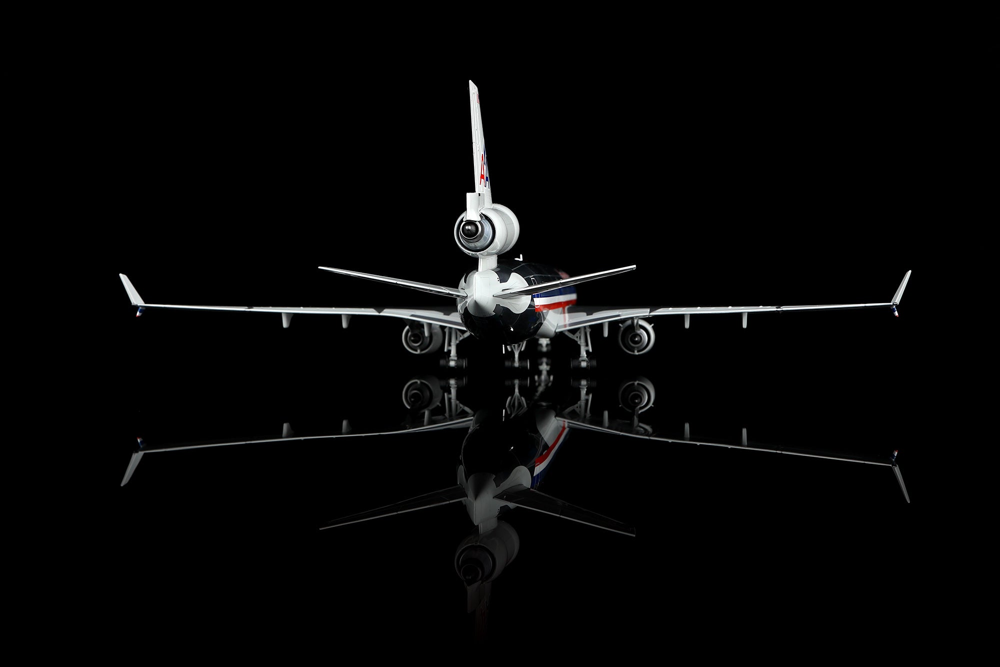 SQ Wings American Airlines McDonnell Douglas MD-11 N1766A 1/200