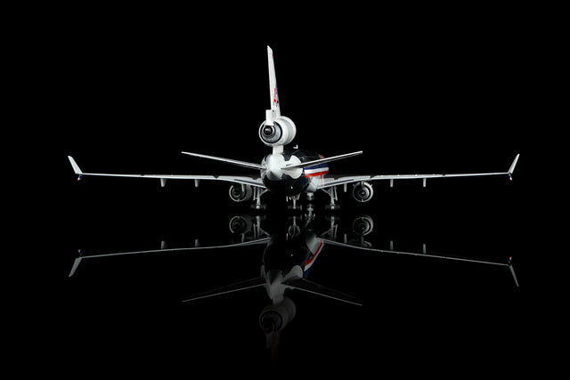 SQ Wings American Airlines McDonnell Douglas MD-11 N1766A 1/200 Aircraft Scale Model