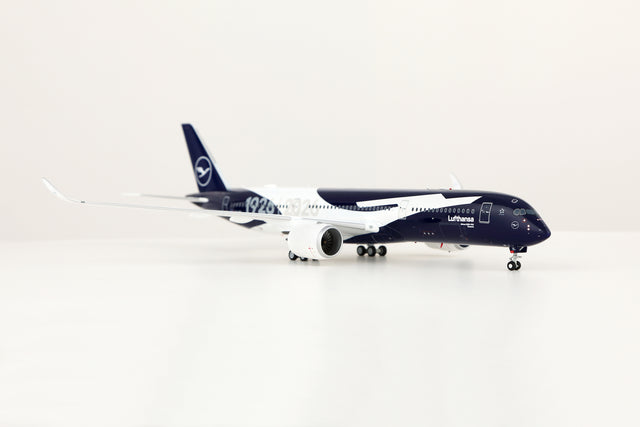 SQ Wings Lufthansa Airbus A350-900 D-AIXL 1/200 Aircraft Scale Model