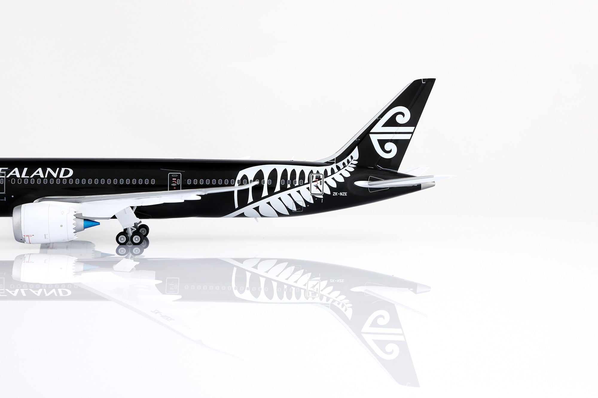 SQ Wings AIR NEW ZEALAND All Black livery Boeing B787-9 ZK-NZE 1