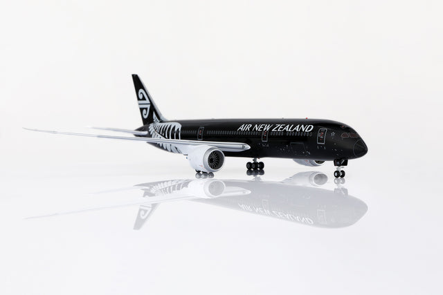 SQ Wings AIR NEW ZEALAND All Black livery Boeing B787-9 ZK-NZE 1/200 Aircraft Scale Model