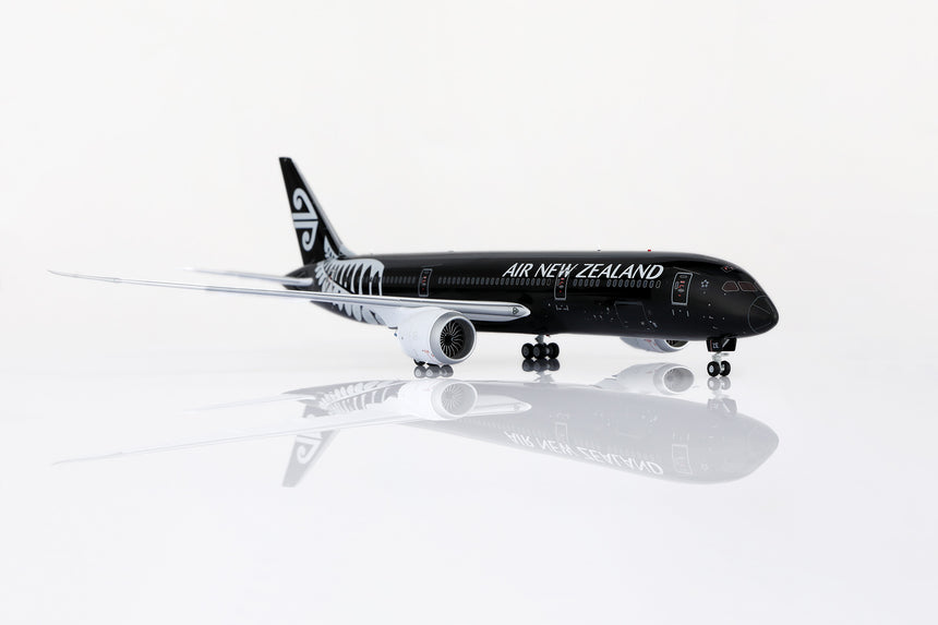 SQ Wings AIR NEW ZEALAND All Black livery Boeing B787-9 ZK-NZE 1/200 Aircraft Scale Model
