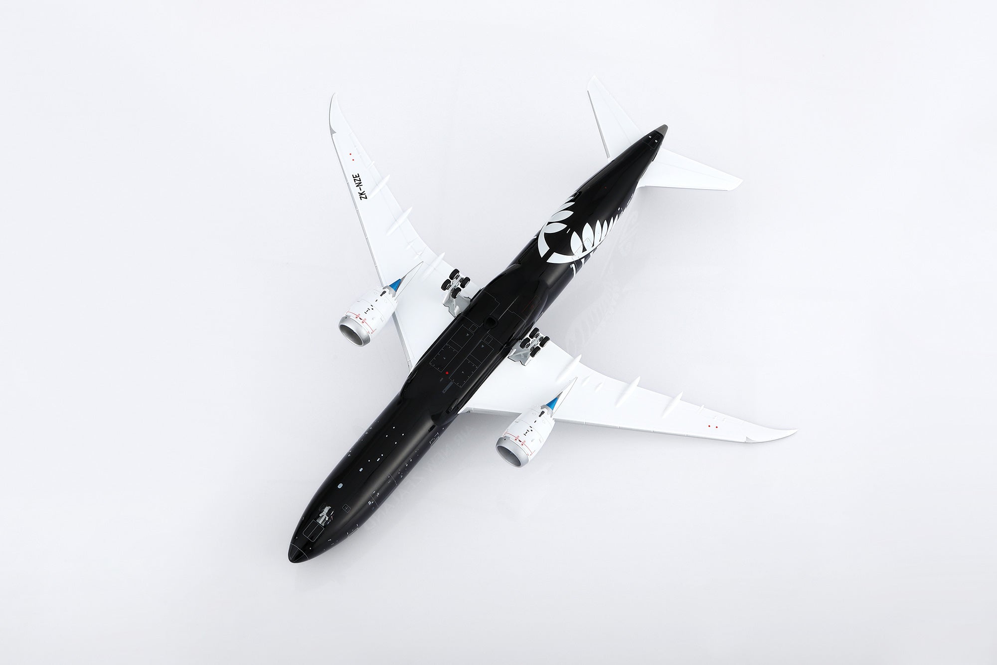 SQ Wings AIR NEW ZEALAND All Black livery Boeing B787-9 ZK-NZE 1