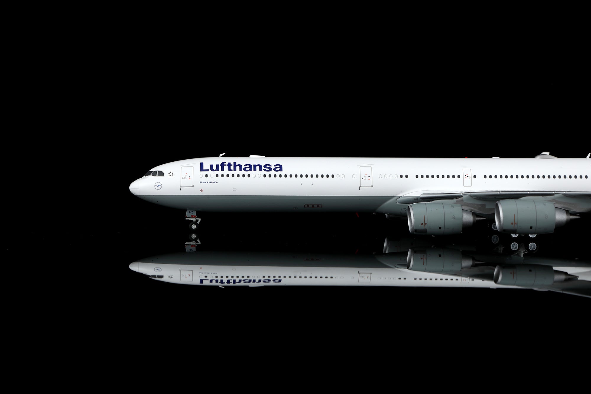 SQ Wings Lufthansa Airbus A340-600 D-AIHZ 1/200 Aircraft Scale