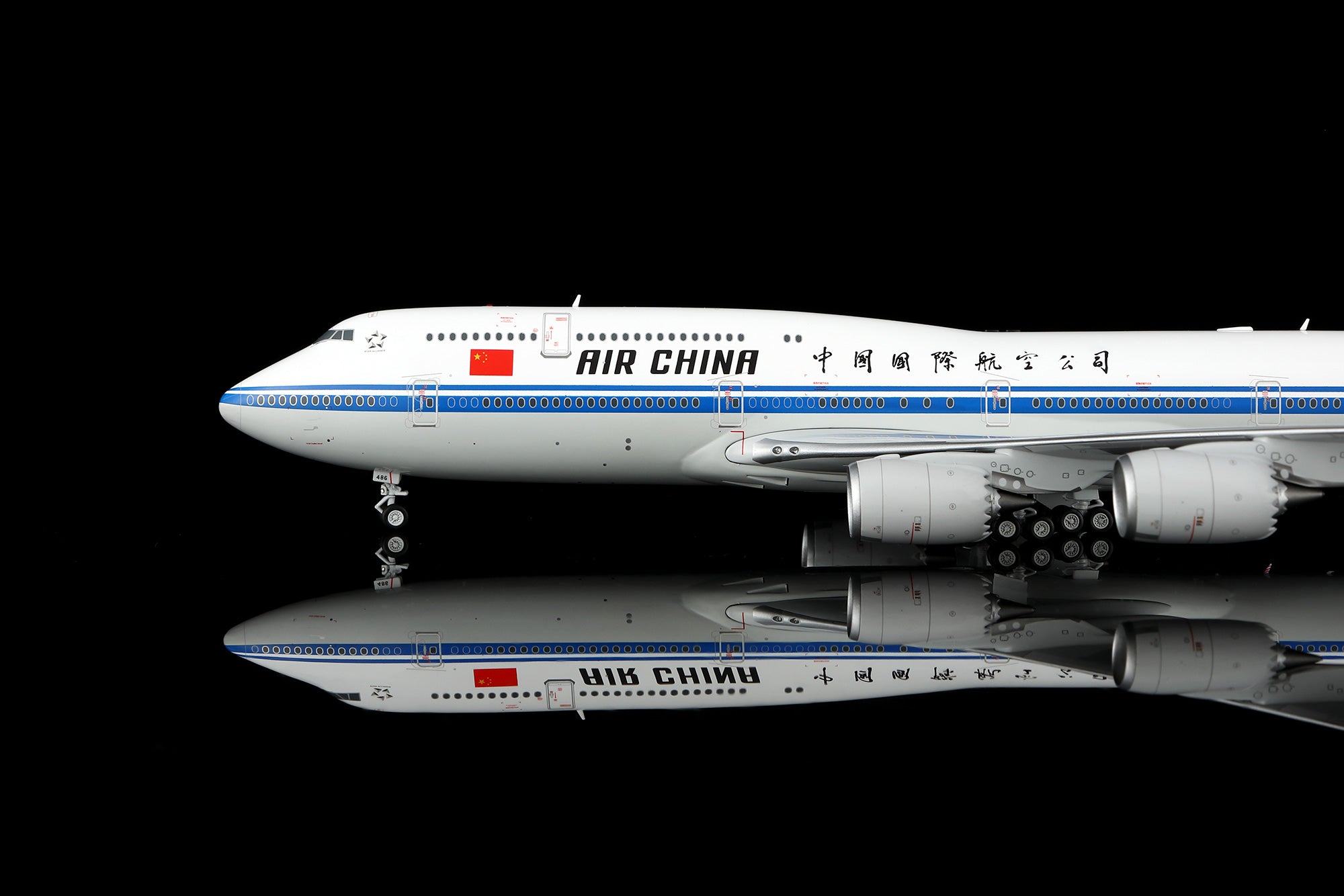 SQ Wings Air China Boeing B747-8 B-2486 1/200 Aircraft Scale Model