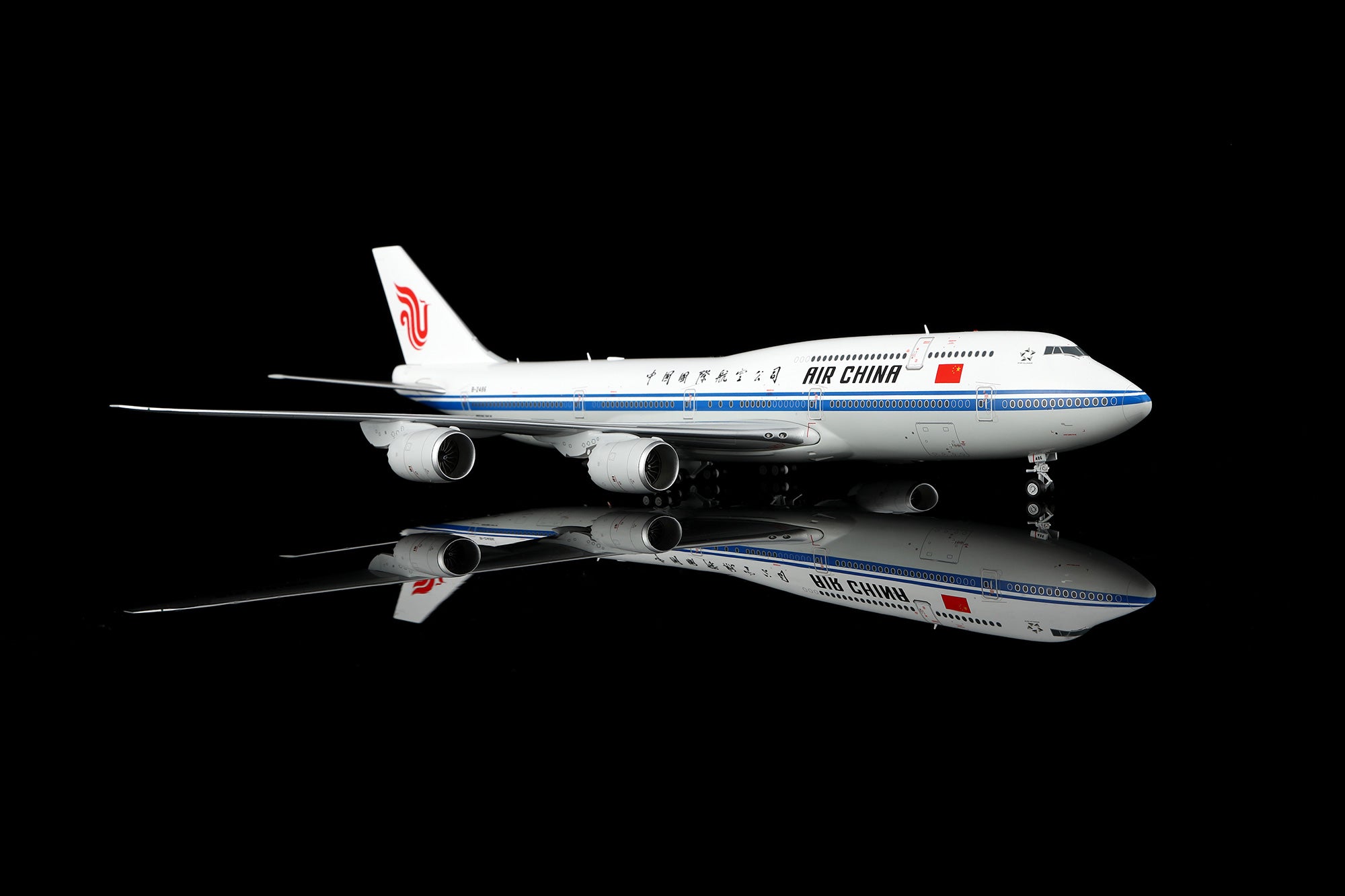 SQ Wings Air China Boeing B747-8 B-2486 1/200 Aircraft Scale Model