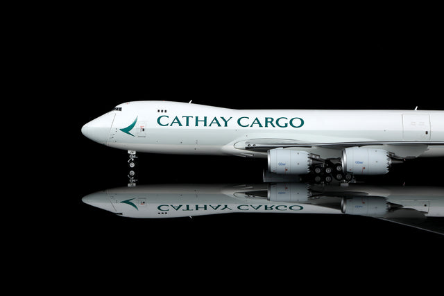 SQ Wings Cathay Cargo "Interactive Series" Boeing B747-8F B-LJN 1/200 Aircraft Scale Model