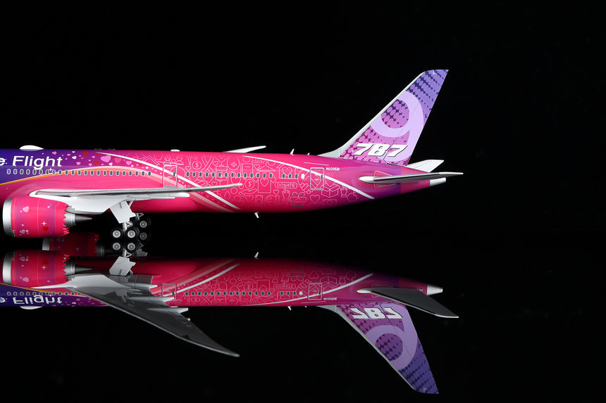 SQ Wings Boeing Company "Dreams Take Flight" Boeing B787-9 N1015B 1/200 Aircraft Scale Model