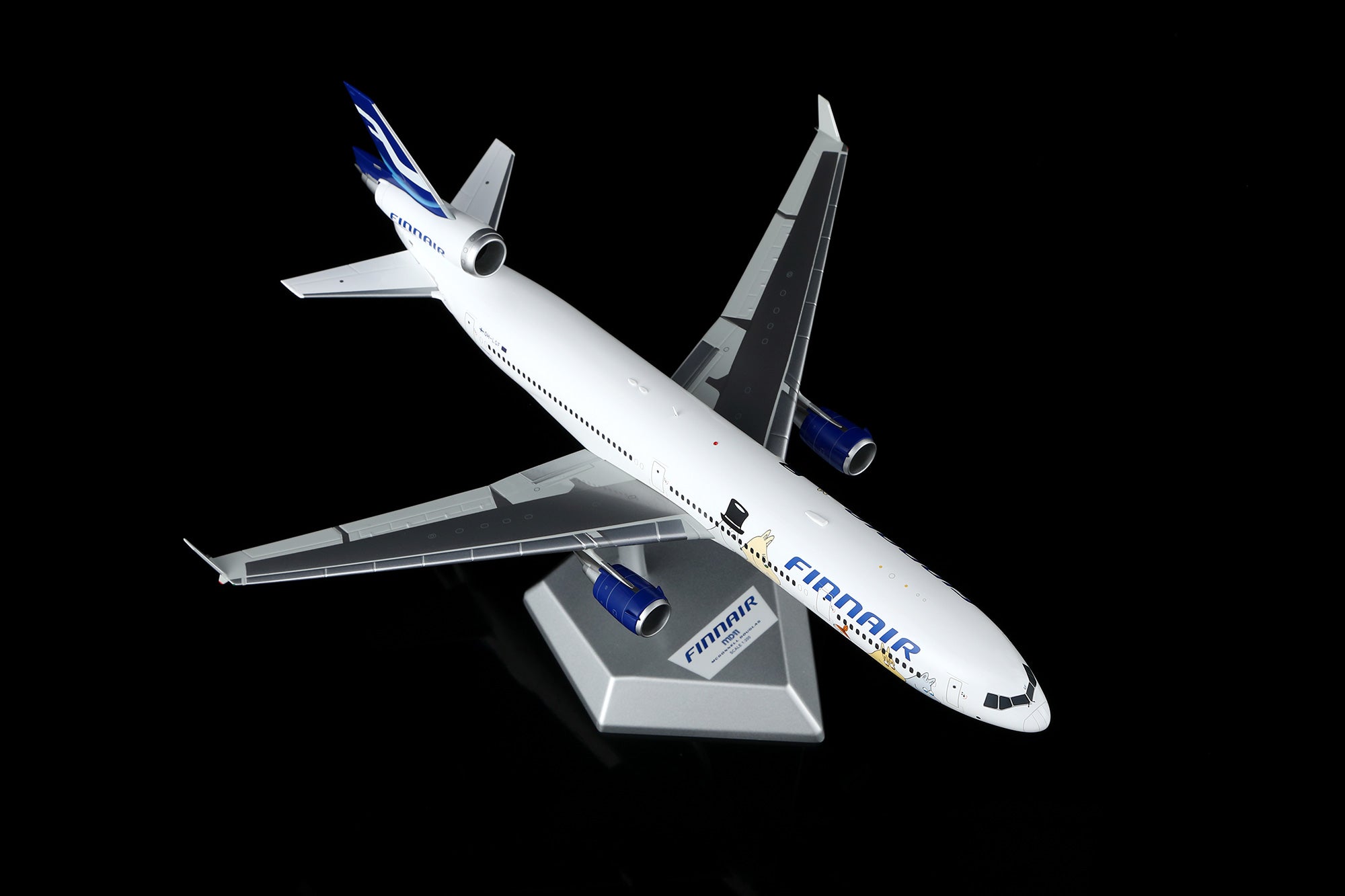 SQ Wings Finnair McDonnell Douglas MD-11 OH-LGF 