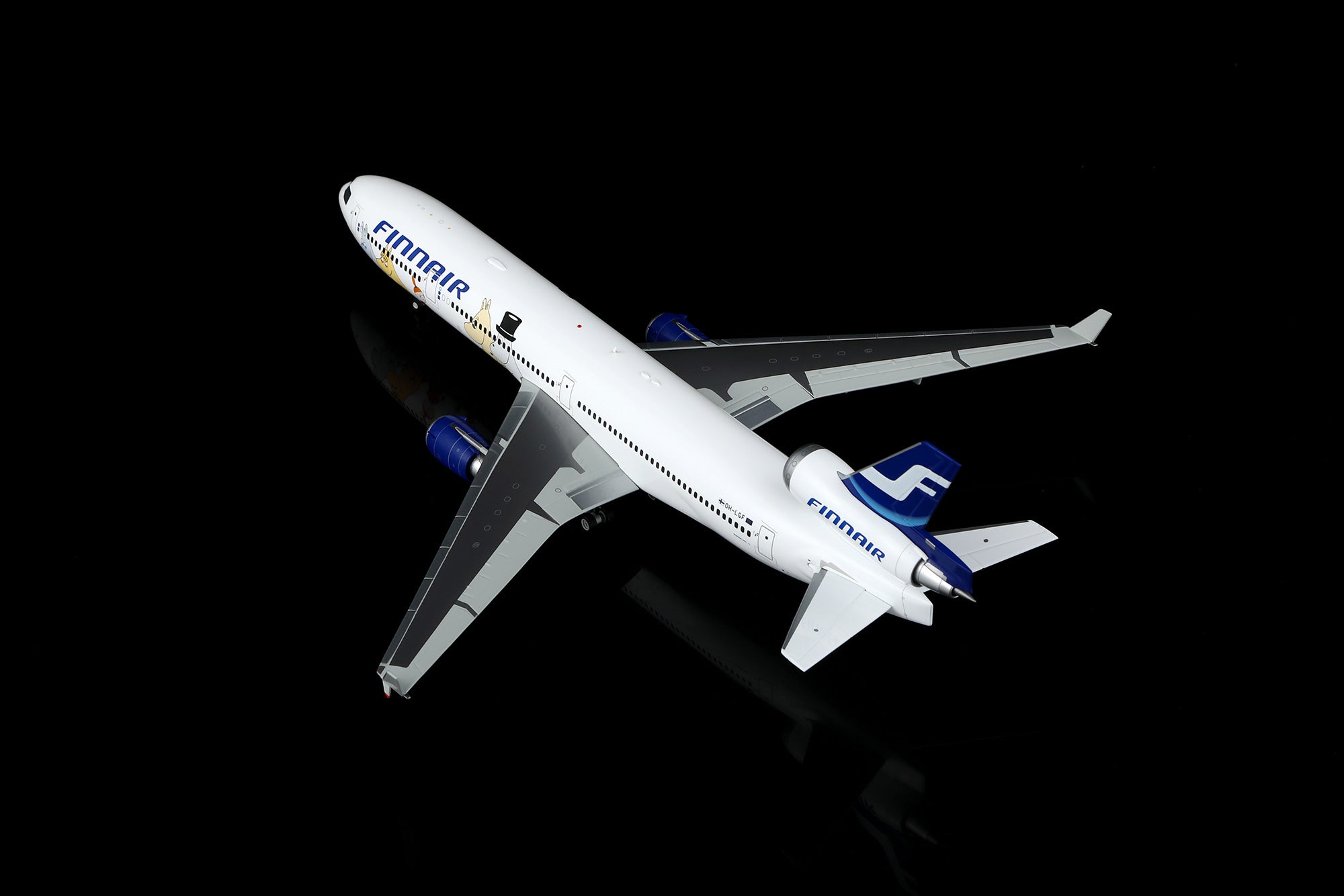 SQ Wings Finnair McDonnell Douglas MD-11 OH-LGF 